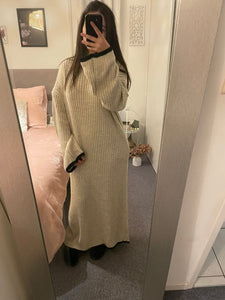 Robe en maille beige bordures noires Taille unique