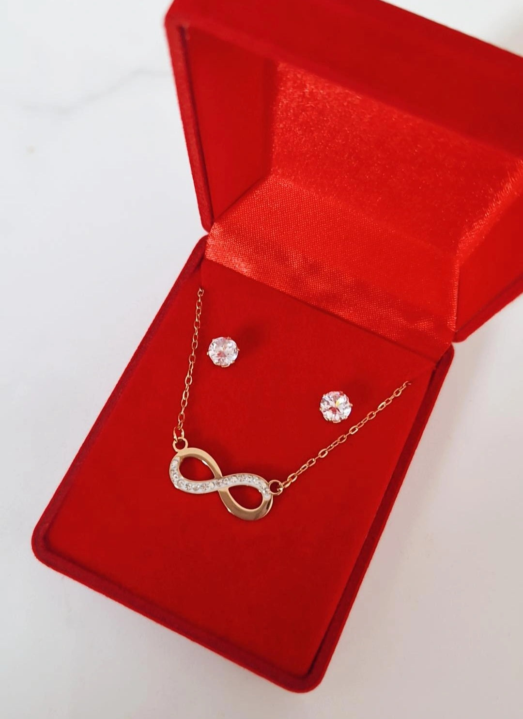 Coffret collier en acier inoxydable infini et strass avec boucles d'oreilles