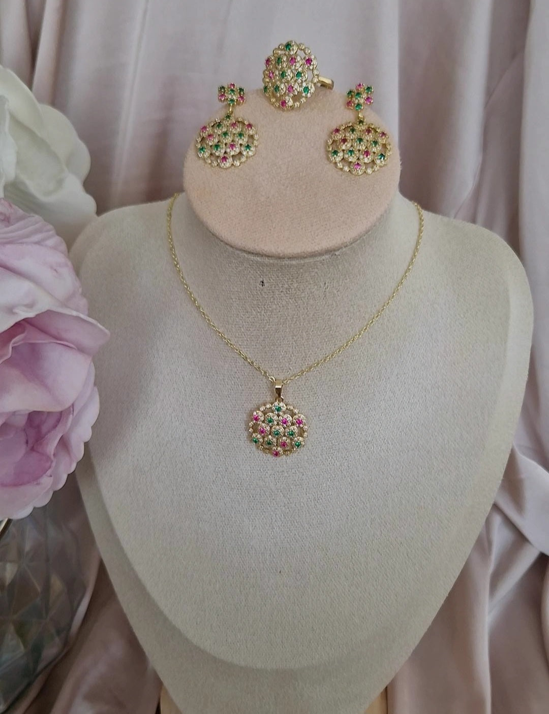 Ensemble 3 pièces collier + bague + boucles d'oreilles assorties multi pierres