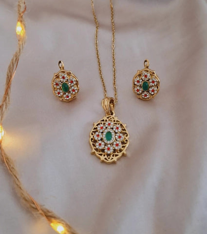 Ensemble Collier + boucles d'oreilles assorties en acier inoxydable beldi