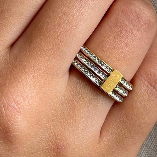 Bague en acier inoxydable triple lignes et strass