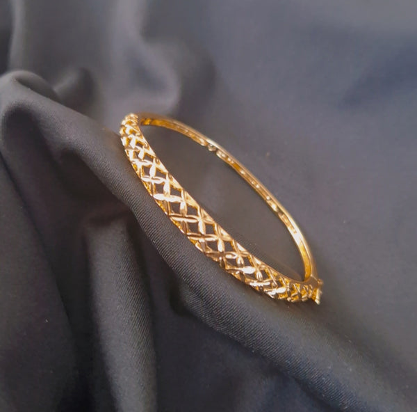 Bracelet jonc en acier inoxydable maille ajourée (vendu à l'unité)
