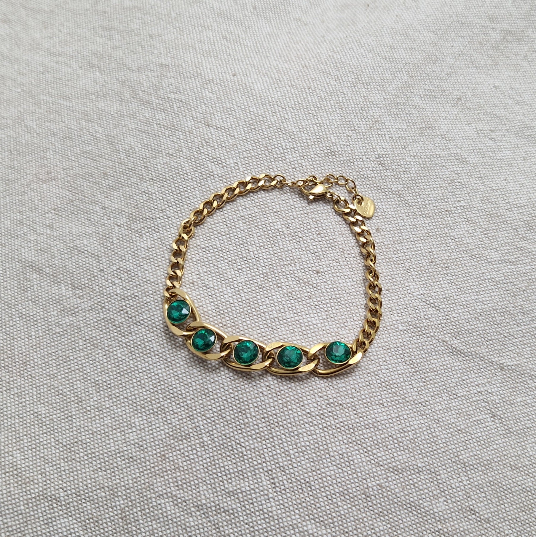 Bracelet en acier inoxydable grosse maille multi pierres vertes