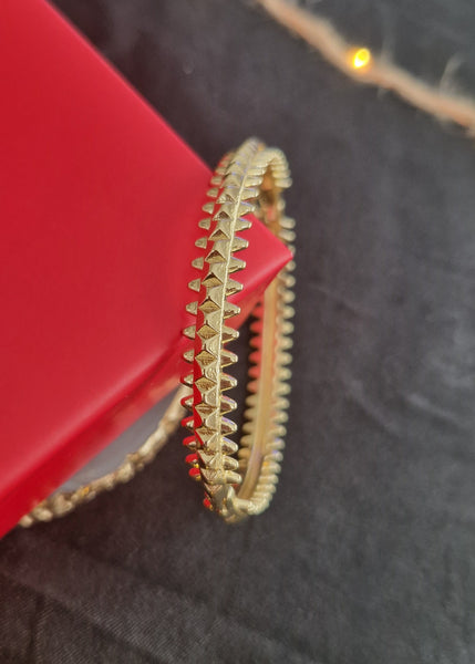 Bracelet jonc pics (vendu a l'unité)