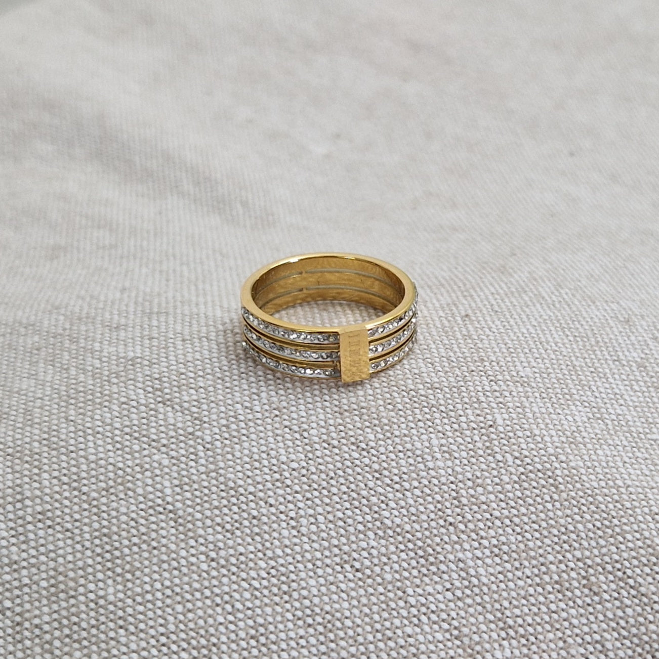 Bague en acier inoxydable triple lignes et strass