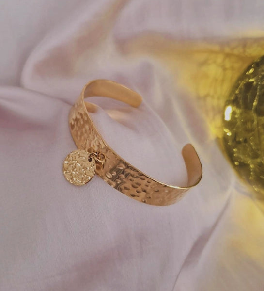 Bracelet jonc breloque en acier inoxydable martelé