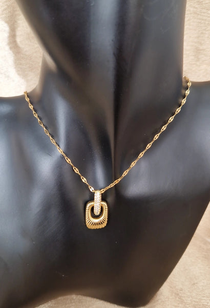 Ensemble en acier inoxydable Collier + boucles d'oreilles striés et strass