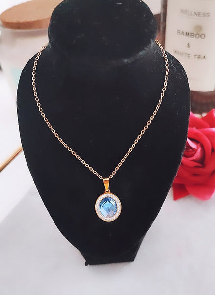 Collier en acier inoxydable avec pendentif pierre Bleue et strass